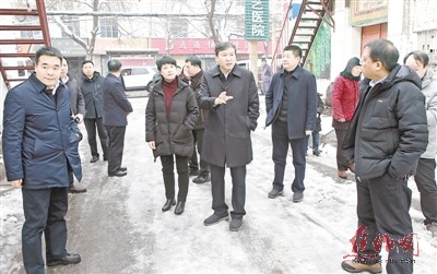 王小平检查城区道路积雪清扫工作_焦作市人民政府
